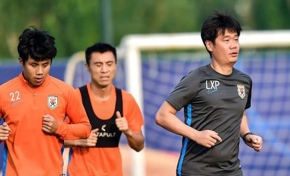 蒿俊闵向武汉队讨薪终于有结果了足协亲自出面为他讨回公道