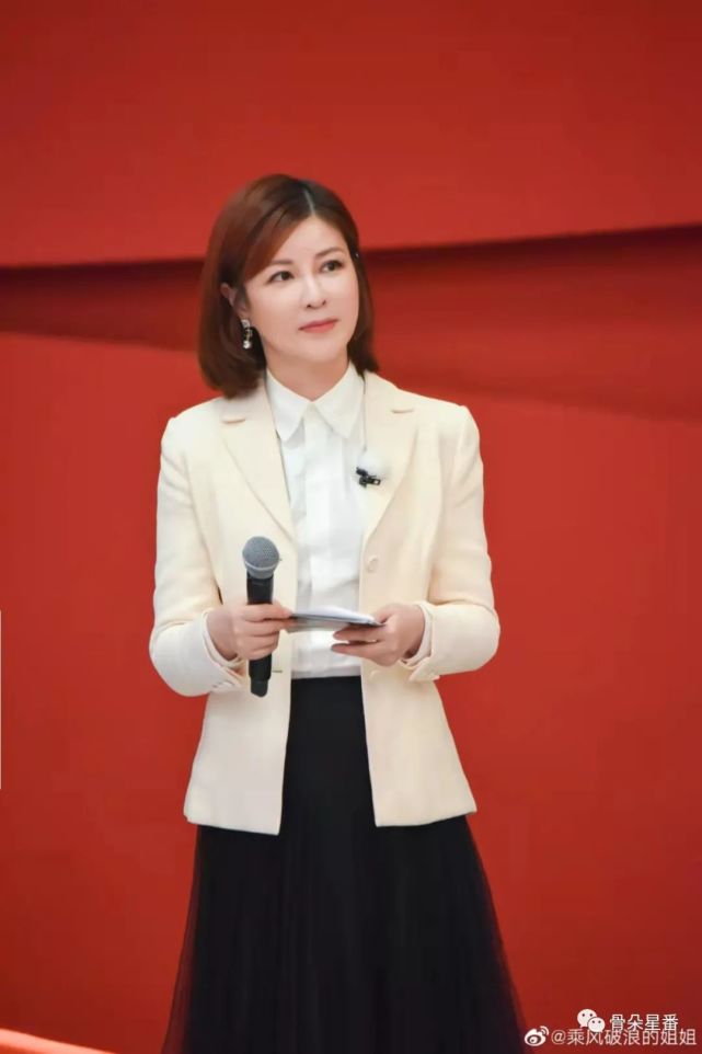 乐华第四次上市除了看重王一博投资人也十分看重杜华丨轻深度