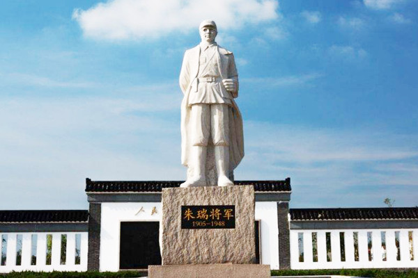 解放战争我军牺牲的最高级将领，本可任副总参，不牺牲最低是大将_腾讯新闻