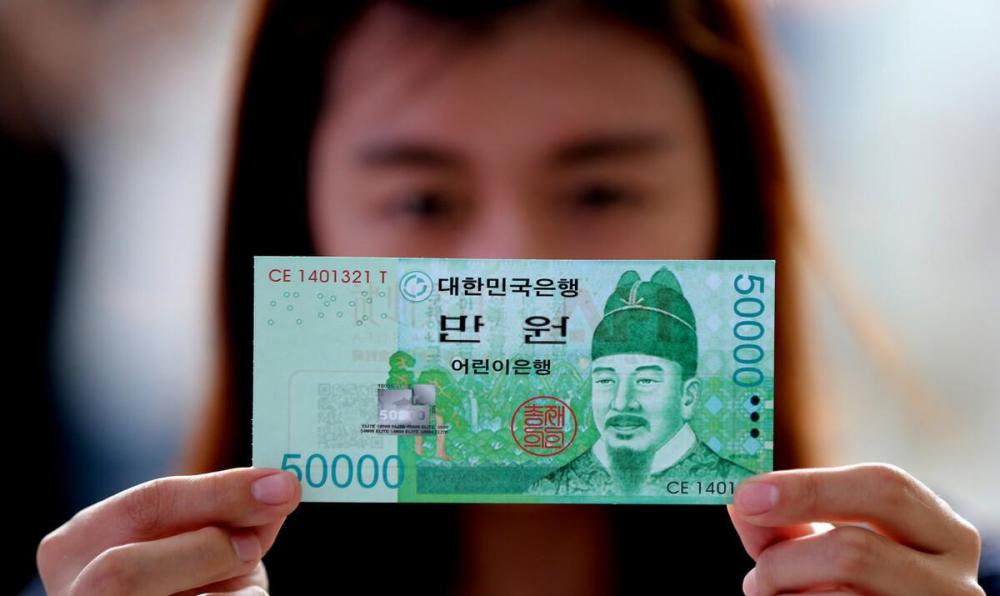 韩币上的李裪画像然而就是这样一位受汉文化影响极深的统治者,却在在