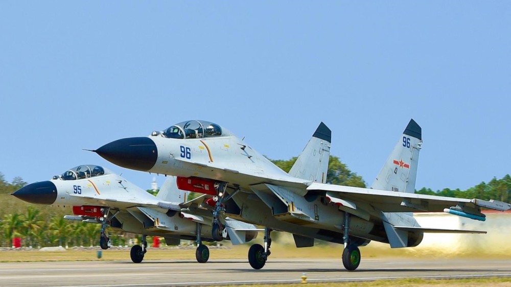 歼-11bh换装涡扇-10,主力战机全面装配国产动力,新型号再攀高峰