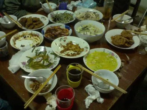 妻子生日当天,做饭出来时只剩下残羹剩饭_腾讯新闻
