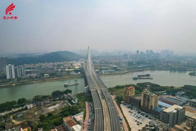 平洲大桥是平东大道,长江路建设工程项目中跨越东平水道连接平东大道