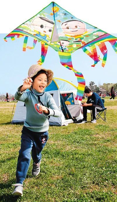 草长莺飞是春天忙趁东风放纸鸢这里有份放纸鸢秘籍速看