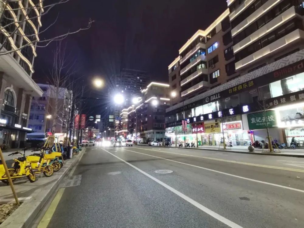 曾经是很多瑞安人休闲娱乐的标配"去虹桥路逛街"也是极具代表性的商圈