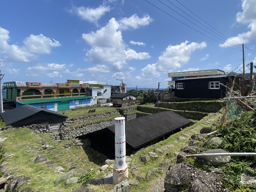 台湾兰屿岛地窖式民居图片