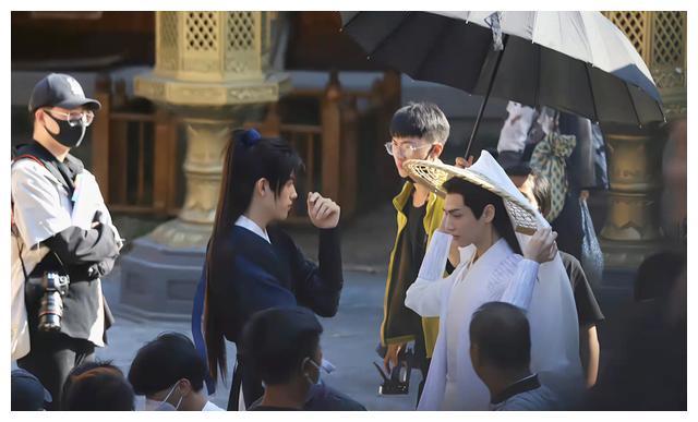 其实大婚的路透并非是第一次曝光,陈飞宇当初将《皓