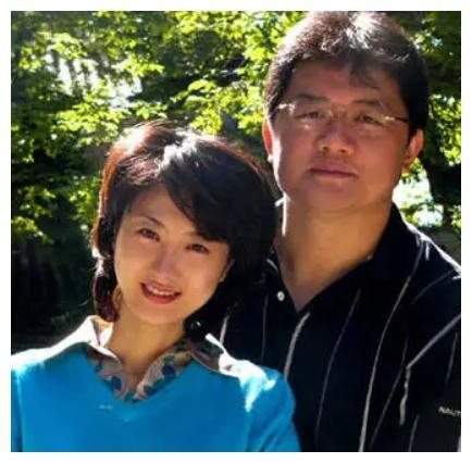 据说是当时是胡紫薇的父亲出面给张斌道歉,而张斌也向妻子忏悔,祈求