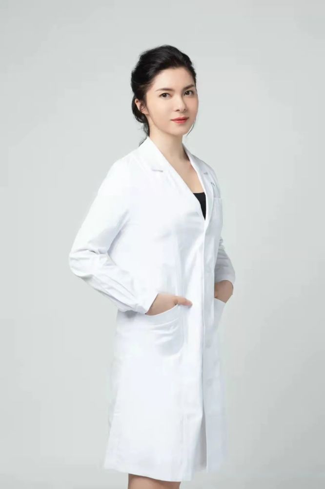 本期菠萝会客厅,请到了重庆大学附属肿瘤医院妇科肿瘤中心邹冬玲主任