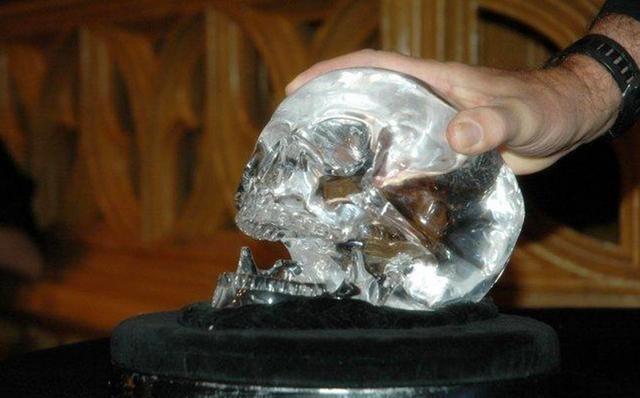 52个水晶人头骨若是能全部集齐世界将会有大事发生