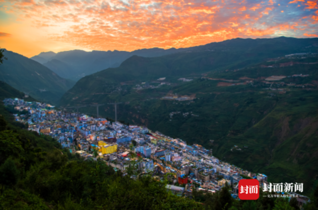 大凉山"世界第一高墩"大桥 串起了金阳县新旧两座城