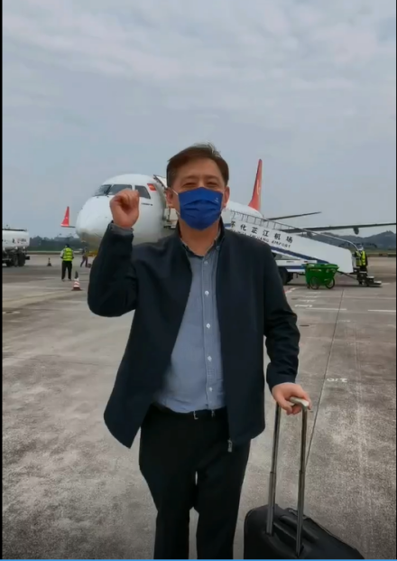 1989级张海波校友助力母校1993级郑鸿章校友助力母校1996级王峰校友