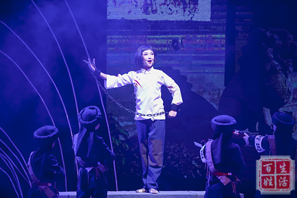 孩子们在此次参赛中表演的是革命现代川剧《杜鹃山—无产者》节选.