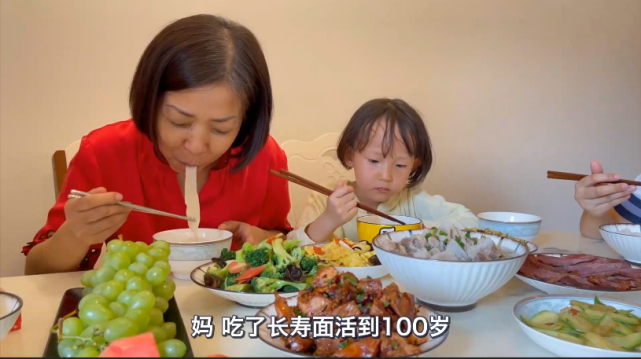网红大v西北小强妈妈去世,时隔两年,女友还是否陪在他身边