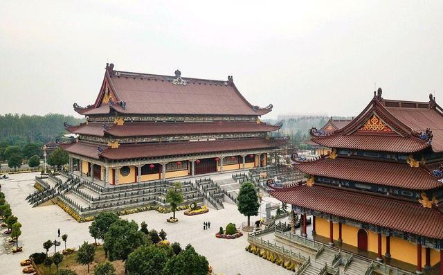 亚洲最大寺院,河南汝南的《南海禅寺》,却是一位台湾法师修建