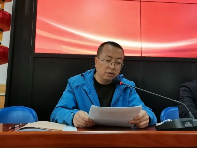 【虢镇中学】聚焦目标明方向 铆足干劲提质量——我校召开2022届高考