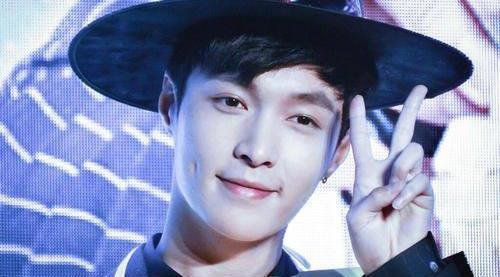 90后男歌手排行榜_华晨宇再次入驻杜莎夫人,成为亚洲首位拥有两尊蜡像90后男歌手(2)