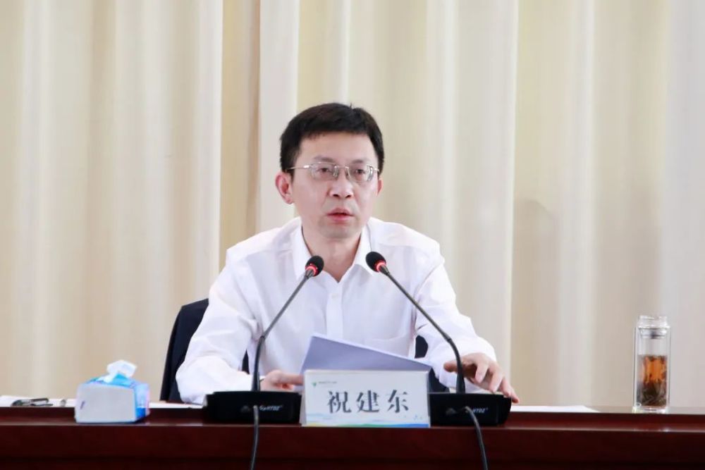 龙游县委常委扩大会议召开部署疫情防控再提级工作