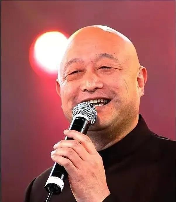 相声大师陈寒柏看不起郭德纲认6个干爹和妻子父女相称