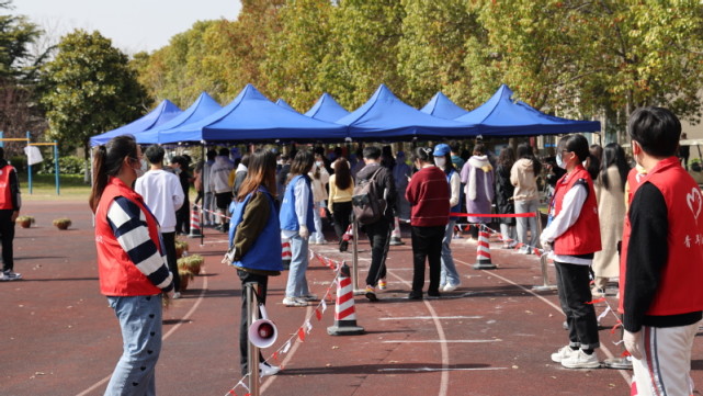 3月15日,上海外國語大學賢達經濟人文學院崇明,虹口雙校區順利開展