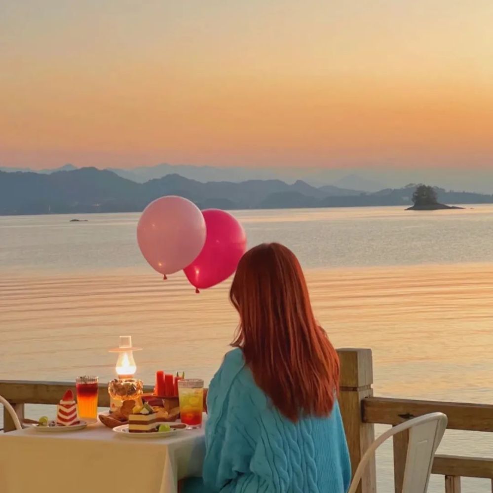 不露脸女生背影头像