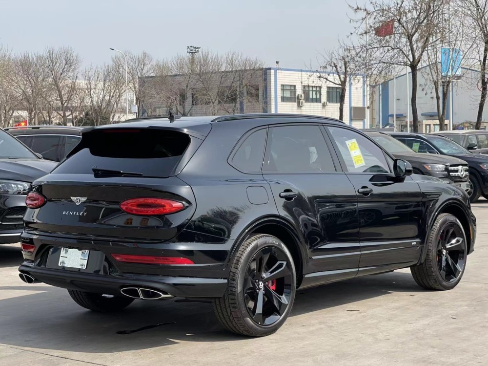 21款宾利添越4.0v8黑武士现车报价_腾讯新闻