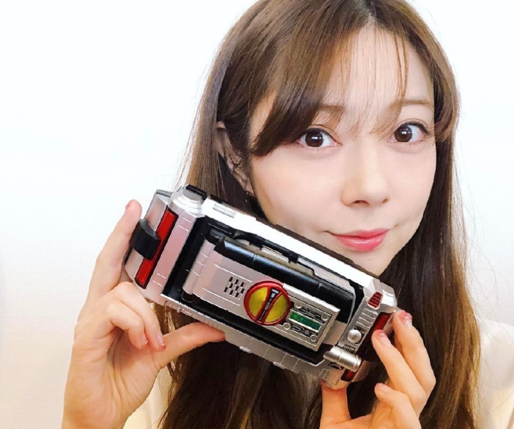 假面骑士555腰带手机壳实物展示女主真理亲自展示可惜无法变身