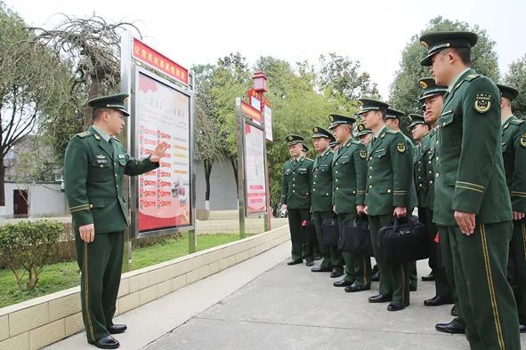 橄榄绿武警云南总队大理支队武警毕节支队