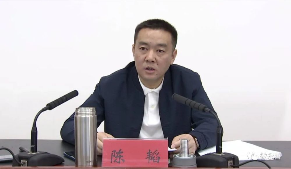 会上,陈韬随机调度县教体局,卫健局,码口镇,大兴镇疫情防控工作开展