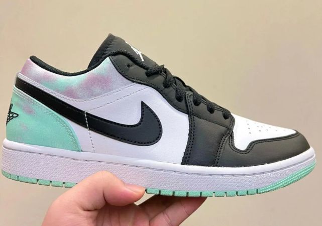 aj1推出"薄荷绿扎染"新设计!每一双实物配色都可能不一样?