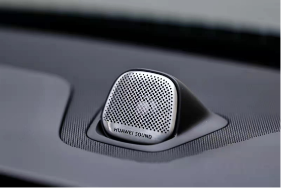 这三台国产车的音响竟比劳斯莱斯还震撼?你听听看我有没有吹牛