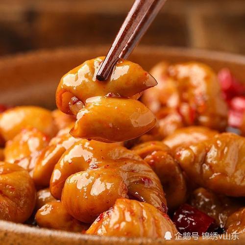 这盘红烧肥肠成本就要100多,它到底有何特别之处?看起来就真爽