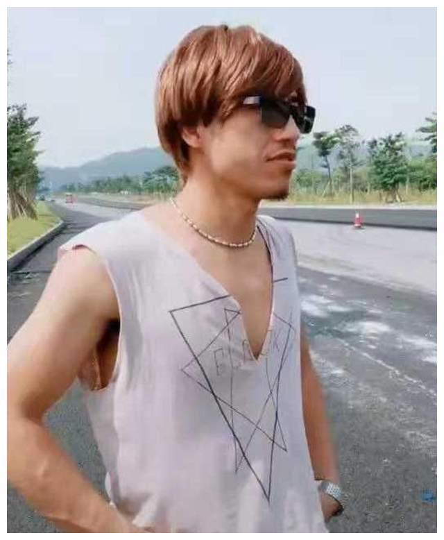 《古惑仔·只手遮天》:最嚣张反派乌鸦——张耀扬与"湾仔之虎"的传说.