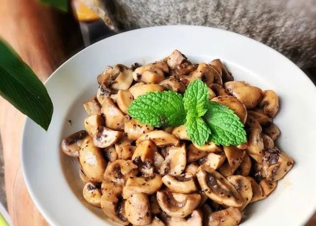 黄油煎口蘑,香气让隔壁屋都馋哭了