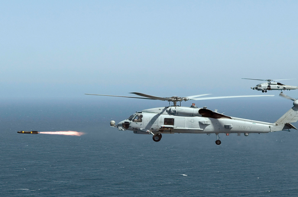 美国卖给西班牙的mh60r海鹰直升机,为何比f35还贵