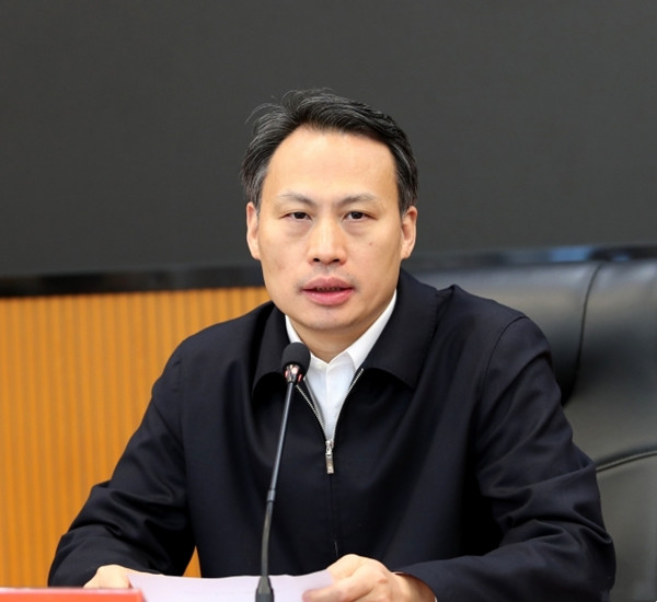 曾超群主持 尹华凯戴德清梁立坚等出席以不懈奋斗的姿态深入实施乡村