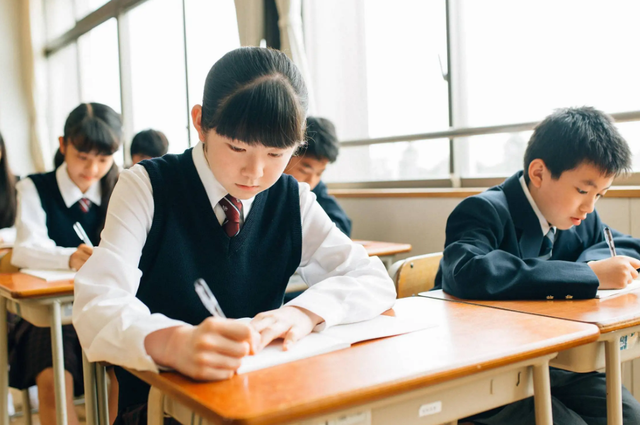 中小学要改为 5 4 2 学制 并预计23年实行 教育部回应了 义务教育 中小学 教育部 教育