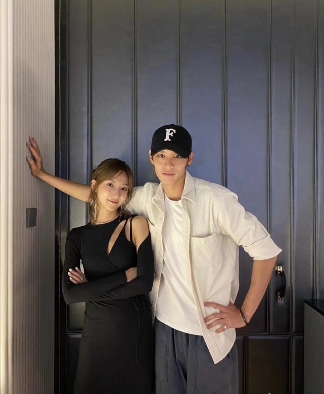 余玥曹佑宁直播连线"夫妇重聚" 二搭新剧4月开拍