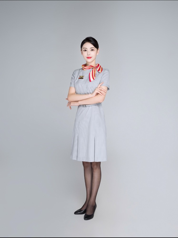 2021世界十佳美丽空姐榜:中国昆明空姐李真真夺冠_腾讯新闻