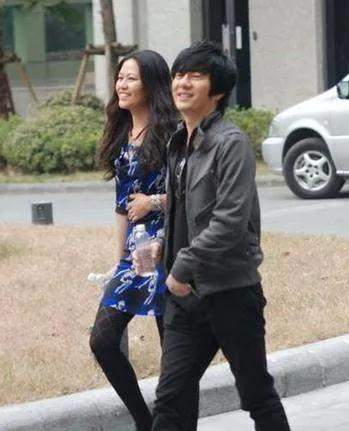摇滚教父郑钧的风流史收割太多女神前妻跟他20年终被辜负