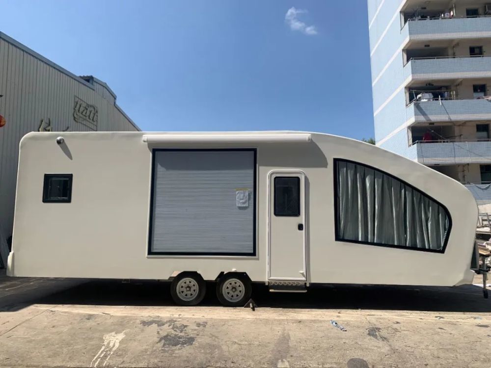 落地大窗 清新内饰 舒适起居,佳乐9米营地房车为您开辟"舒适圈"_腾讯