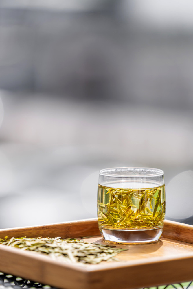 春天的第一杯龙井明前茶今日全面开采
