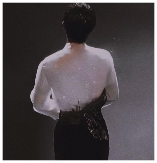 如何评价周深为电视剧与君初相识演唱的片尾曲鲛人之歌