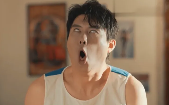 艾伦本是京城公子哥甘愿为沈腾做配多年如今翻身成影帝