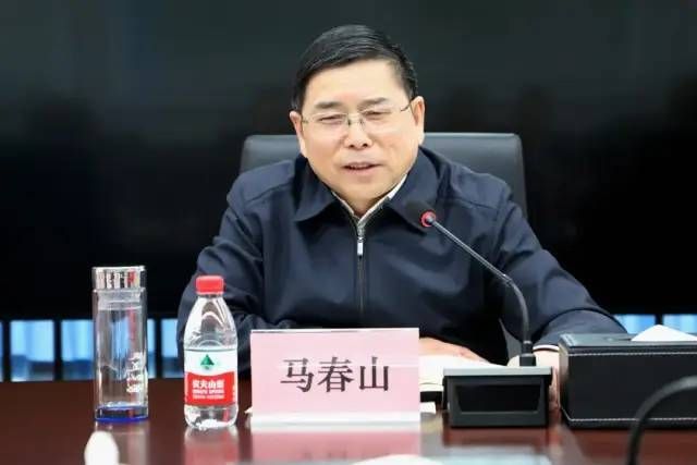 中建三局与长江沿岸铁路集团签订工程施工总承包合同