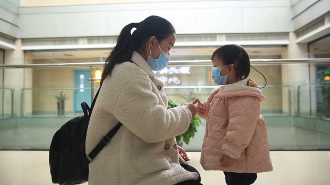 郴州兩歲女童丟失人工耳蝸後續:她聽到了郴城裡最美的