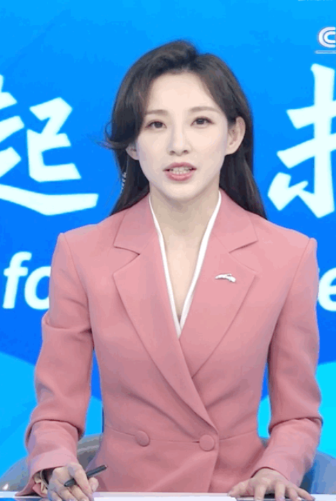 春晚主持马凡舒生活照曝光!