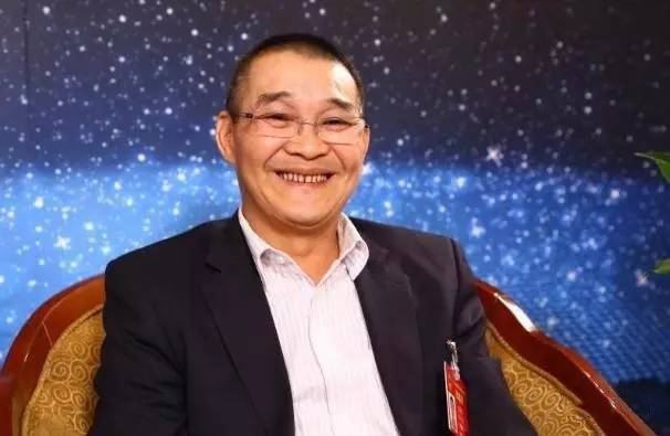 中国鸡王温北英年入500亿开262家分公司保洁阿姨都身价千万