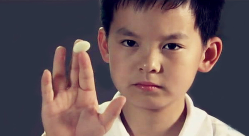 《鹿鼎记》播出后,王成阳接到了不少片约,并主演了儿童片《棋王和他的