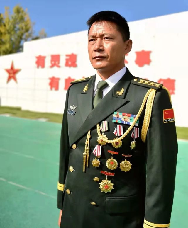 党代表风采丨江勇西绕:忠诚使命的模范军官在这里加钢淬火_腾讯新闻